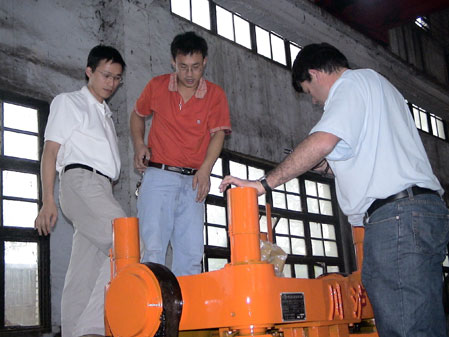 泸州超强机械对多孔压砖机