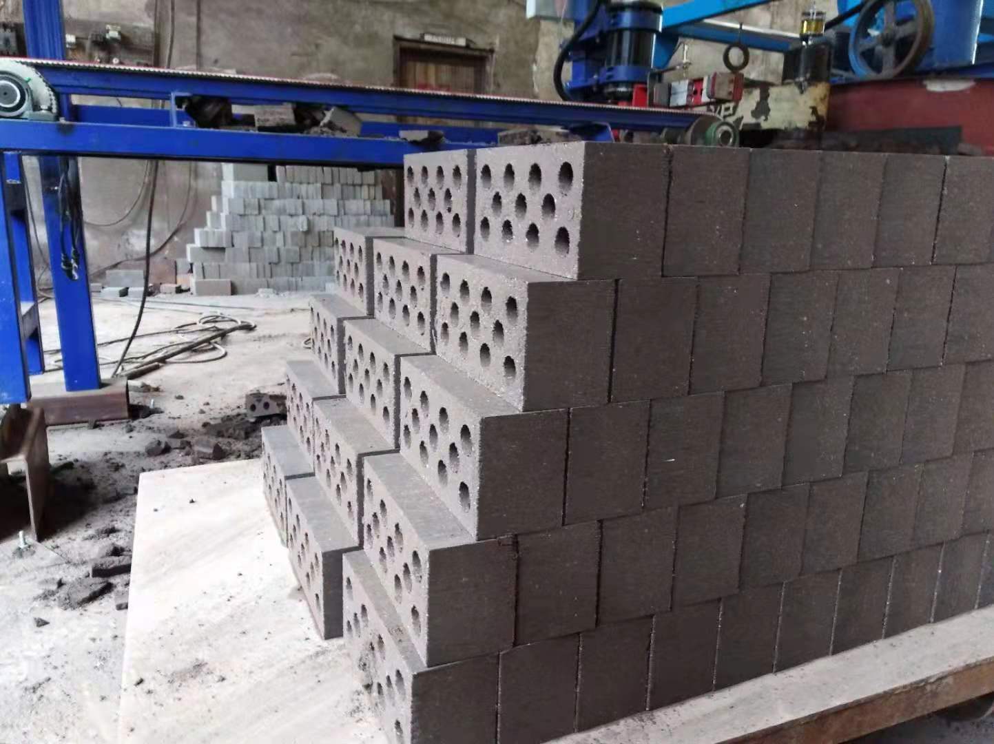 免烧砖机.jpg 免烧砖机.jpg